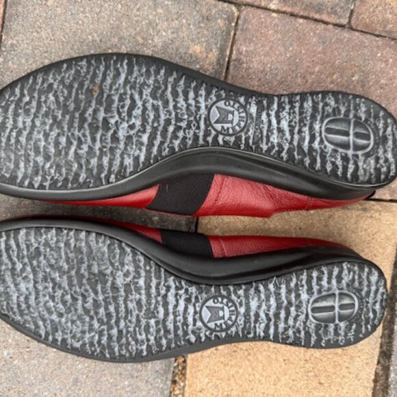 Mephisto Leather Red Slip-On Mary Jane Comfort Shoes Size 38 - Picture 5 of 6